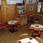 Hotel Capriolo 3*
